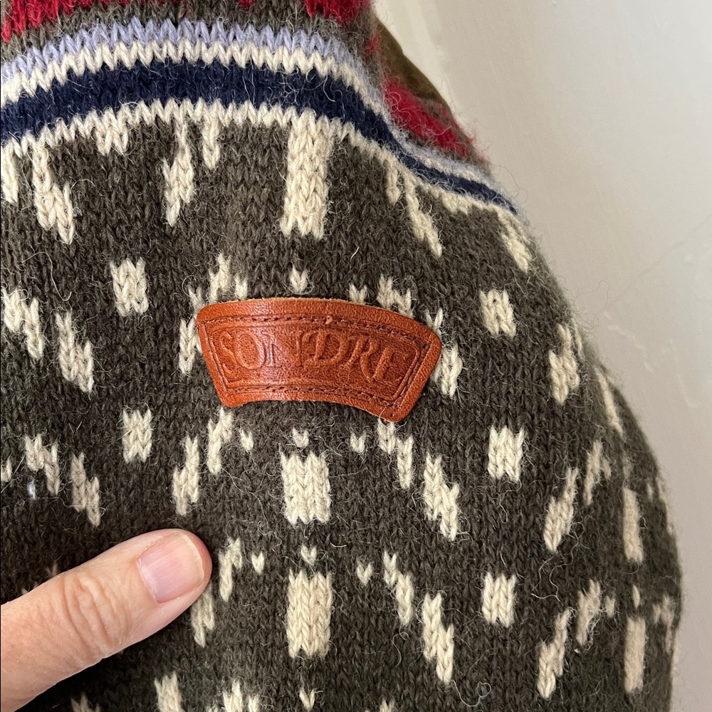 Nordic Pattern Sweater - Picture 4 of 7
